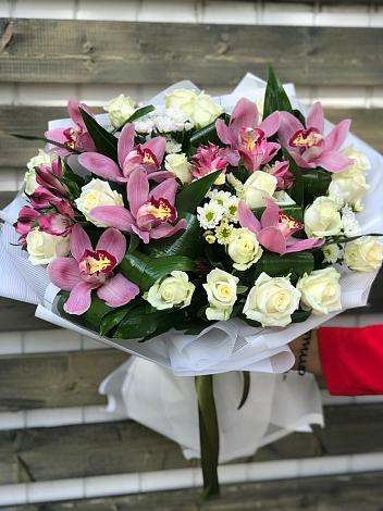 Букет цветов из: Розы и Хризантемы в Елатьме