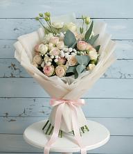 Букет цветов из:  Розы и Лизиантусы в Елатьме