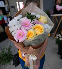 Букет цветов из:  Герберы, Розы и Хризантемы в Елатьме